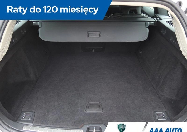 Volvo V60 cena 98000 przebieg: 112341, rok produkcji 2019 z Różan małe 191